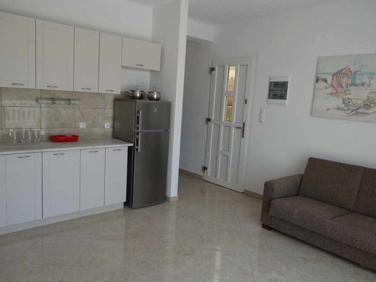 Jamnik Appartement Ražanj Buitenkant foto