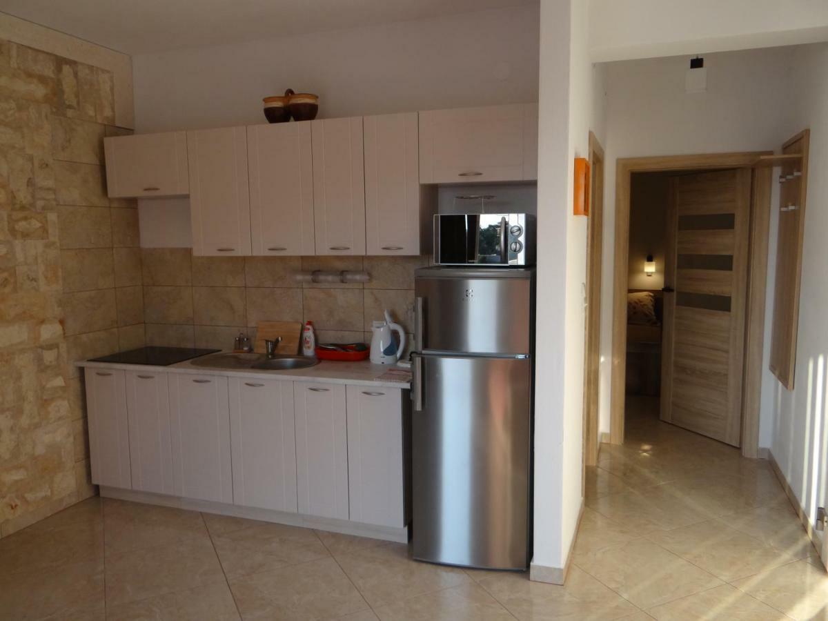 Jamnik Appartement Ražanj Buitenkant foto