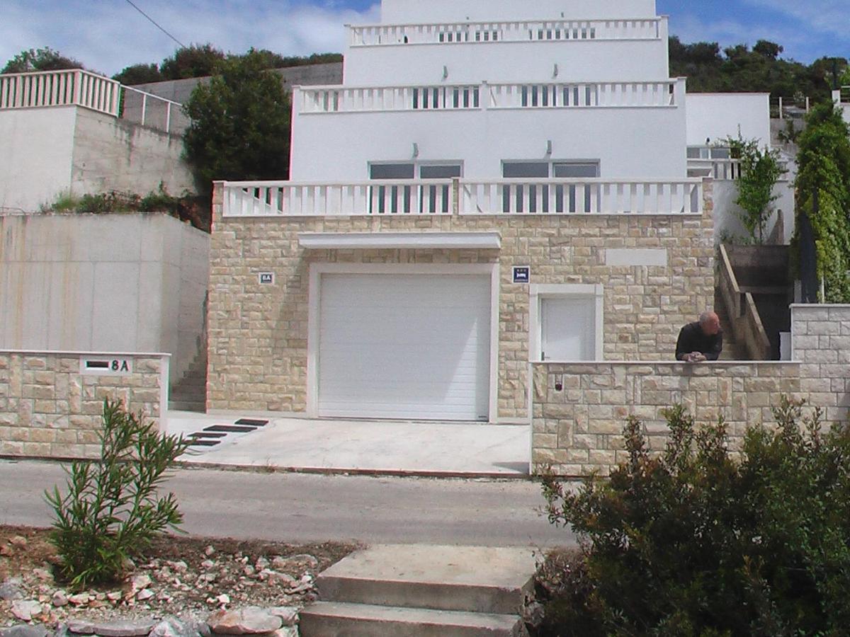 Jamnik Appartement Ražanj Buitenkant foto